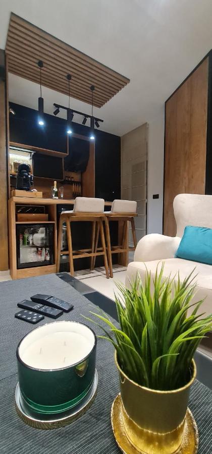 Design Apartment Platinium Spa Lux 5 Star "Havana" Completely Private Wellness & Spa Free Included Sauna & Jacuzzi & Salt Wall & Fire Place & 3D Ceilings & Business Wifi & Netflix & Keyless Code Entry & Full Smart App & Secure 2 Parking Place Ćuprija المظهر الخارجي الصورة